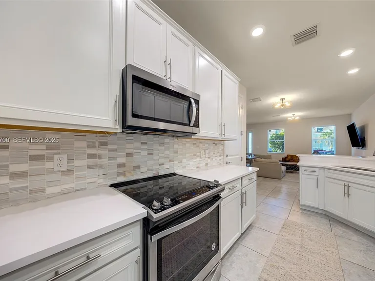 5110 Eucalyptus Dr #3 — Photo 16