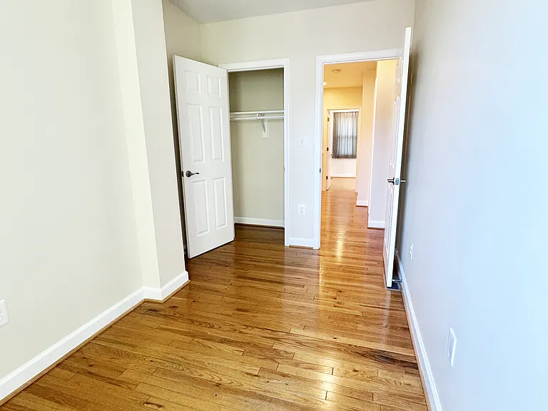 408 Delafield Pl NW — Photo 20