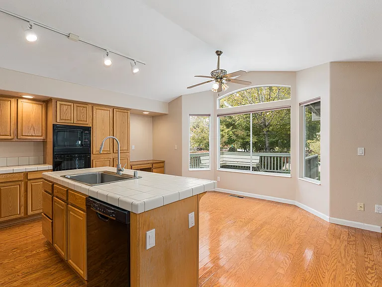 14320 N Whisperwood Dr — Photo 11