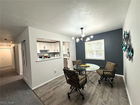 5th image of 26946 Southwood Ln