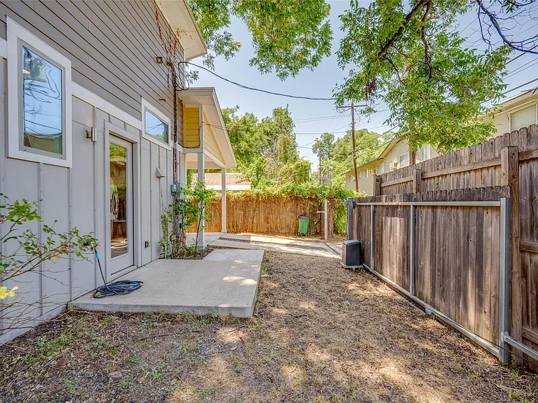 2612 Willow St #B — Photo 31