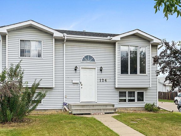 5th image of 124 Klarvatten Rd NW