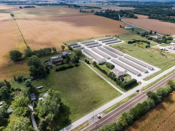 0 E 300 N, Valparaiso, IN 46383