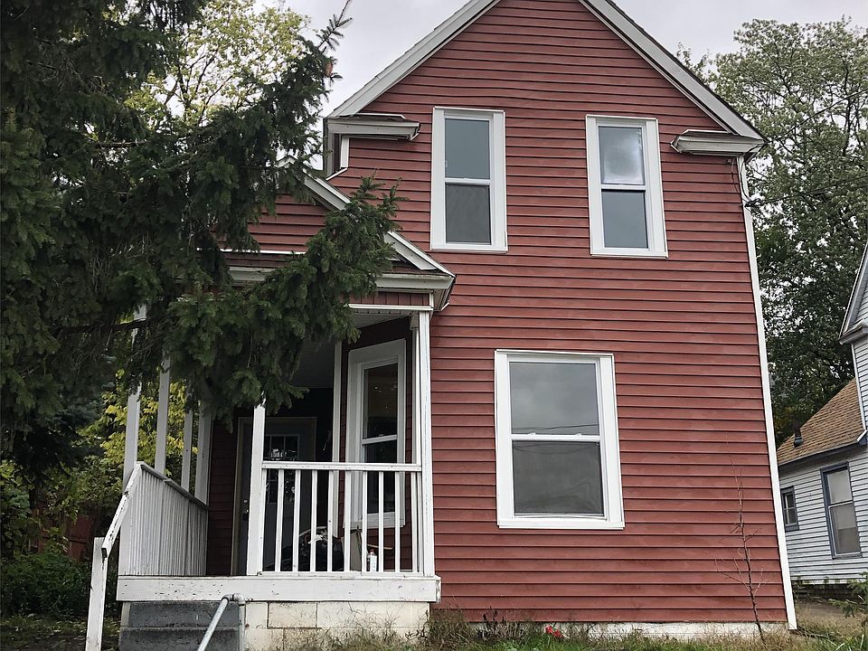 1st image of 1010 Underhill Ave SW