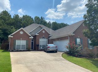 104 Village Ln, Pelham, AL 35124