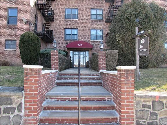 2nd image of 470 N Broadway APT A32