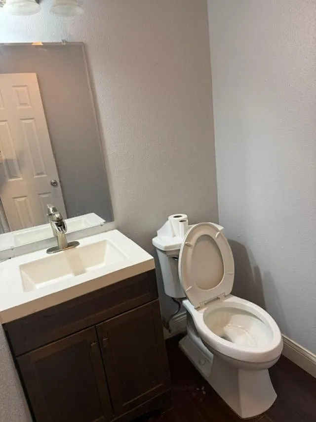 3 bed, 2.5 bath, 1664 sqft, $1,650 — Photo 2