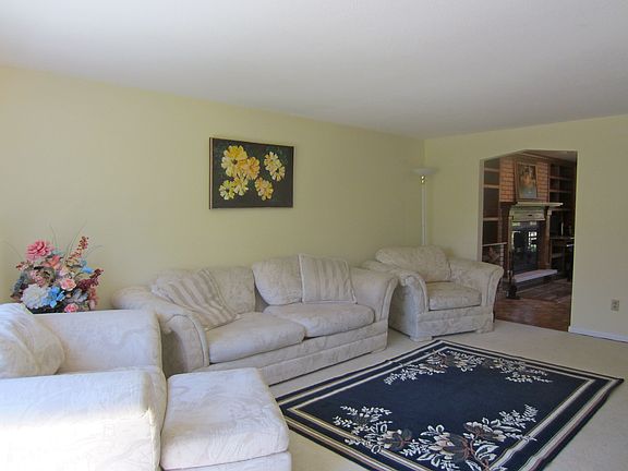 5th image of 86 Southwind Trl