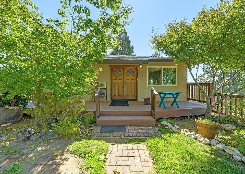 1st image of 1532 Old Cypress Ln
