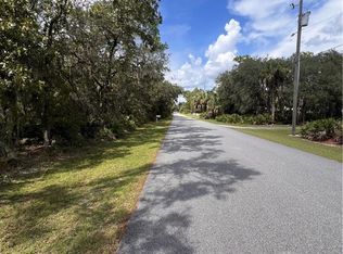 1318 S Palm Ave, Homosassa, FL 34448