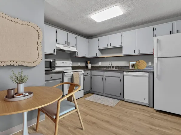 55 Log Street #3H, Manchester, NH 03102