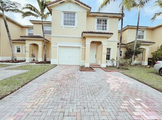 4125 NE 24th St, Homestead, FL 33033