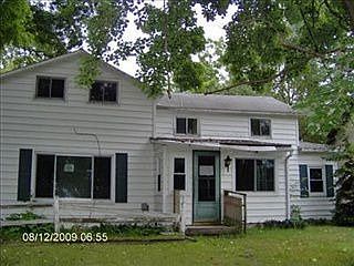 2nd image of 208 4th St