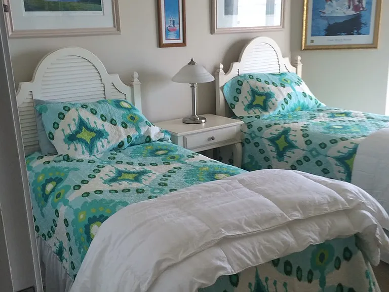 31 E Grand Ave #31 — Photo 7
