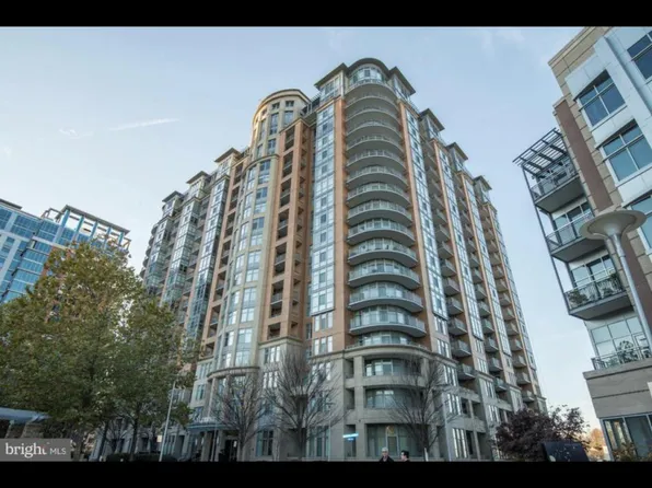 8220 Crestwood Heights Dr APT 1402, Mc Lean, VA 22102