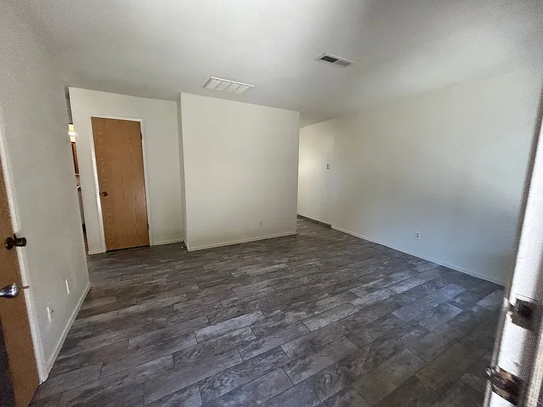 144 S Parsons Ave #A — Photo 12