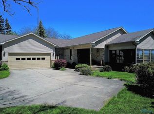 6355 Fallen Timbers Ln, Maumee, OH 43537