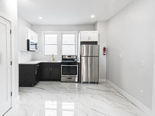 85 West 25th Street image 1 of 8