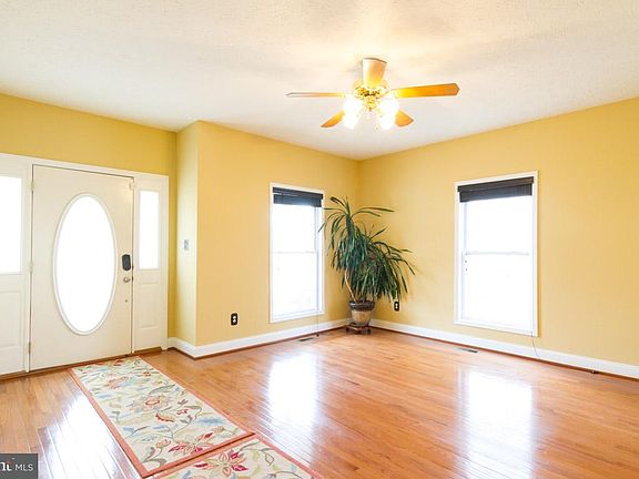 4th image of 26 Grassland St