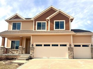 1217 S 93rd St, West Des Moines, IA 50266