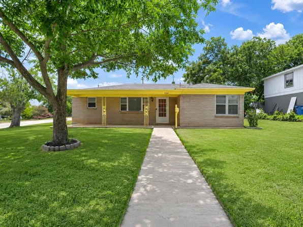 4028 Shawnee Trl, Lake Worth, TX 76135