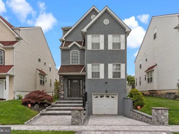 2044 Gorman St, Philadelphia, PA 19116