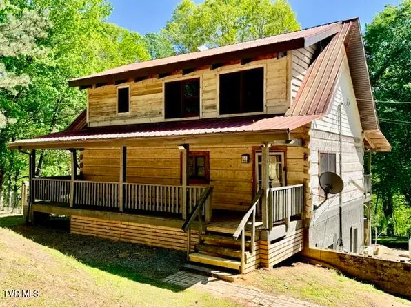 335 Bear Cage Rd, Roan Mountain, TN 37687