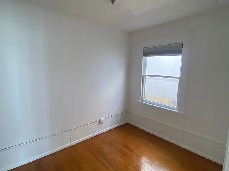 17 Ozone Ave #8 — Photo 10