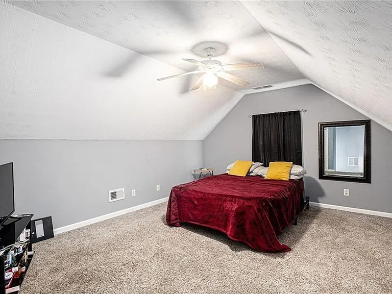 615 Hemlock Ct — Photo 29