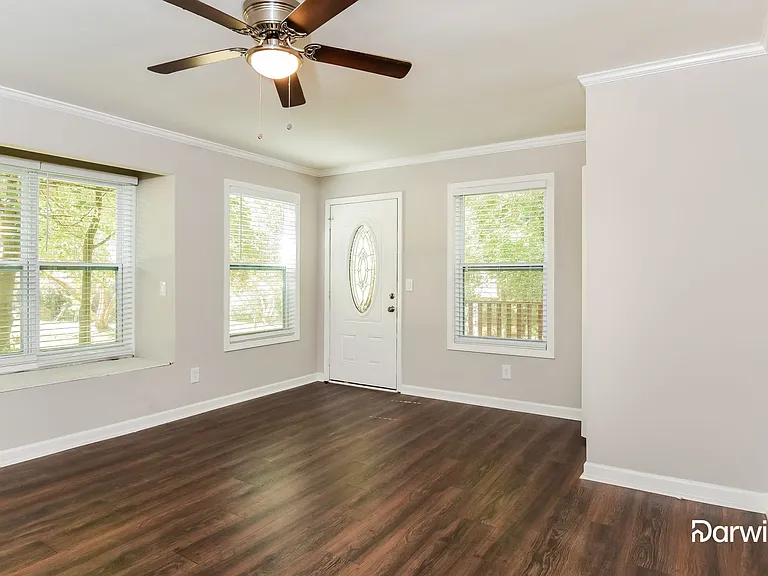 517 Hollow Ct — Photo 7