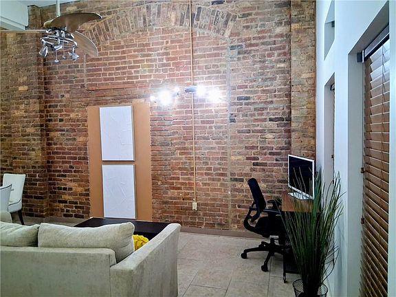 5th image of 700 Commerce St APT 212