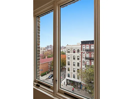 Sold by Douglas Elliman | media 20