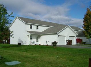 122 Fairlawn Dr, Delmar, NY 12158