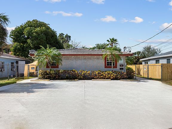 2nd image of 617 NW 15th Avenue #1-2