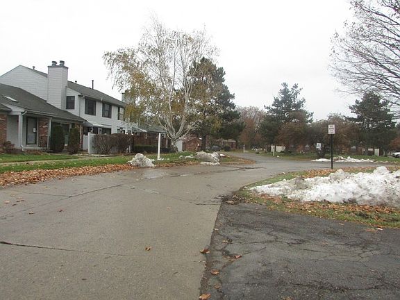 5th image of 38895 Golfview Dr