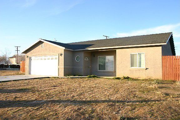 8735 Aspen Ave