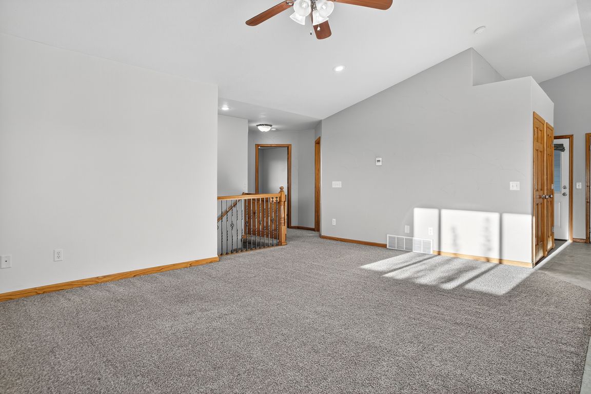 next background image