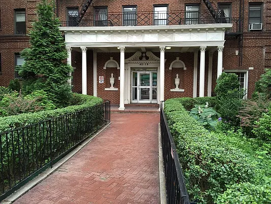 Rented by Otto Nielsen Realty | media 13