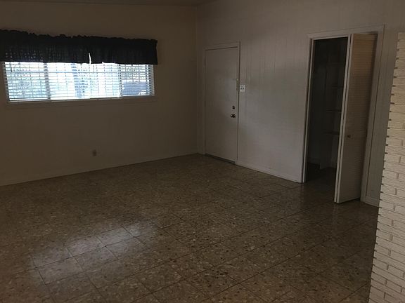 3rd image of 150 Melrose Pl