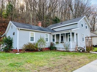 6 Laurel Rd, Huntington, MA 01050