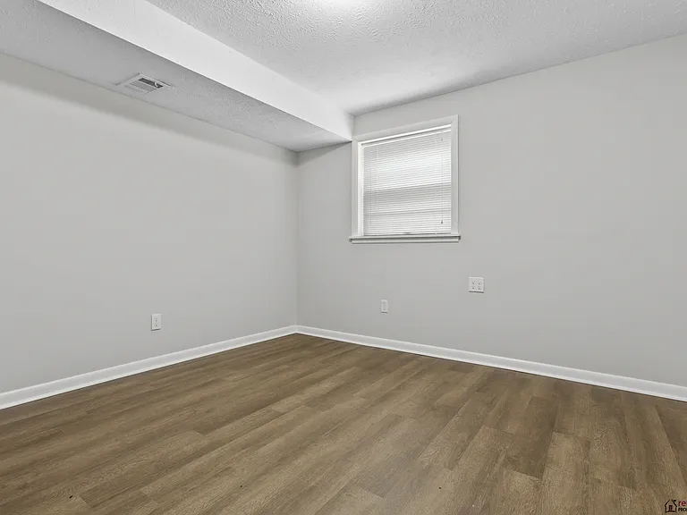 2124 Violet Rd — Photo 23