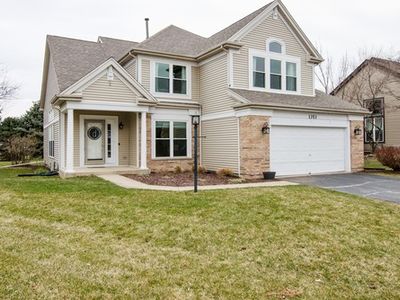 1353 Royal Oak Ln, Lake In The Hills, IL, 60156