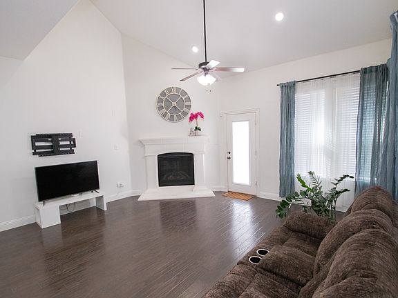 4th image of 10617 Fort Davis Pl