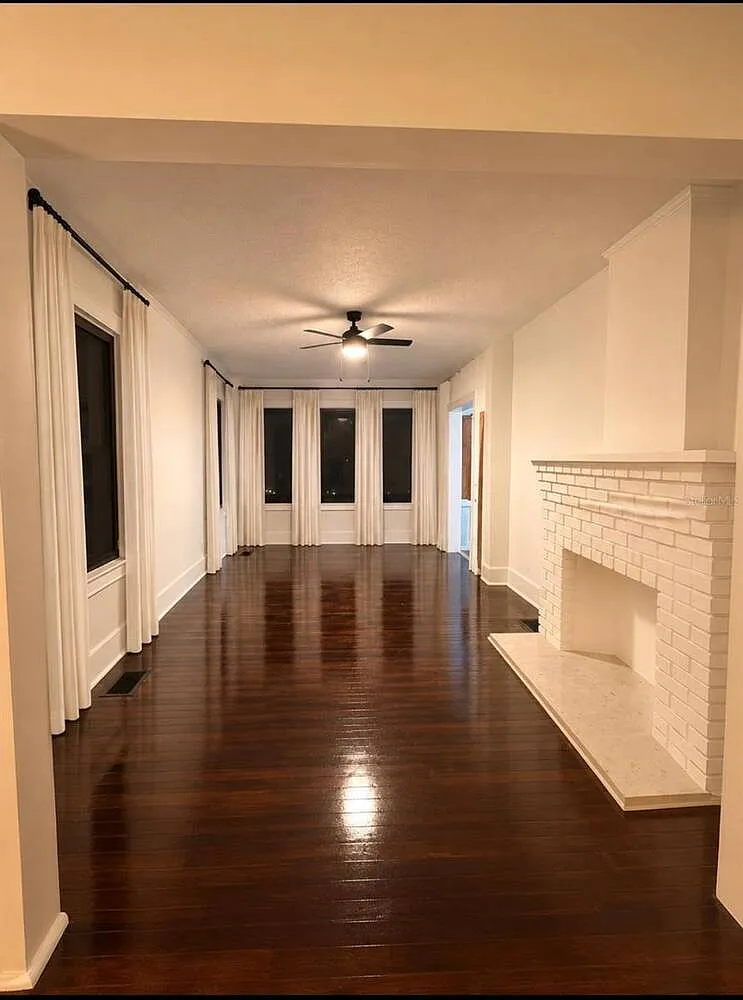 3 bed, 2.0 bath, 1154 sqft, $3,000 — Photo 2