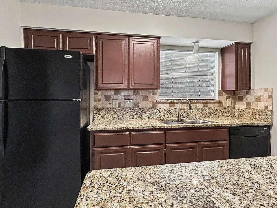 12446 Starcrest Dr #312