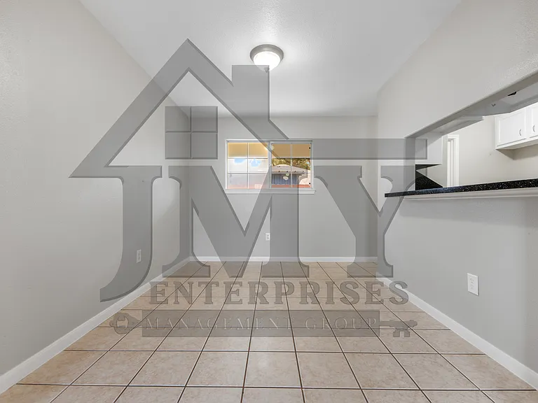 815 Cravens St #F2 — Photo 10