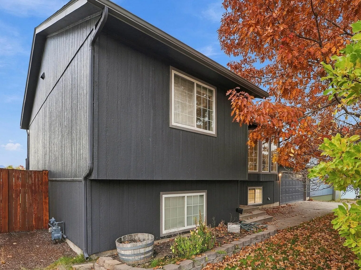 4 bed, 1956 sqft, $2,800 — Photo 4