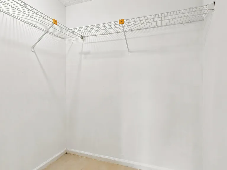 2600 Greenwood Ter #G201 — Photo 16