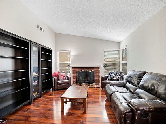 3rd image of 7718 Barbican Ct