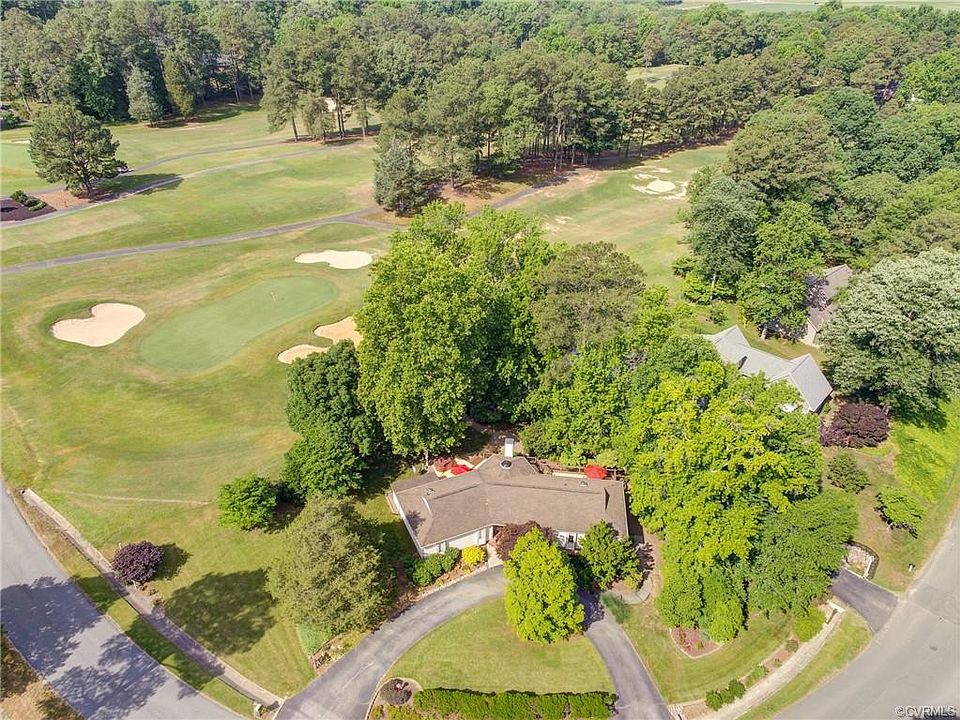 1st image of 14337 Country Club Dr